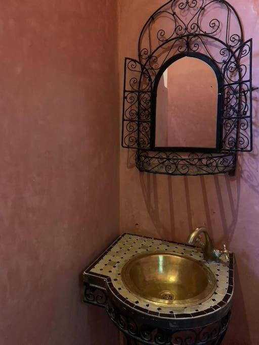 Ryad De Charme Authentique Piscine Calme Marrakesh Extérieur photo